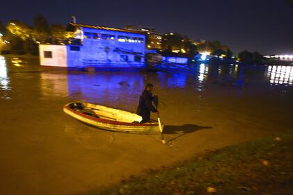 Soccorsi sul Tevere 5