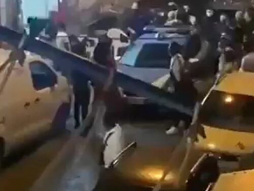 Napoli, maxi festa di nigeriani Arriva la polizia: feriti 8 agenti