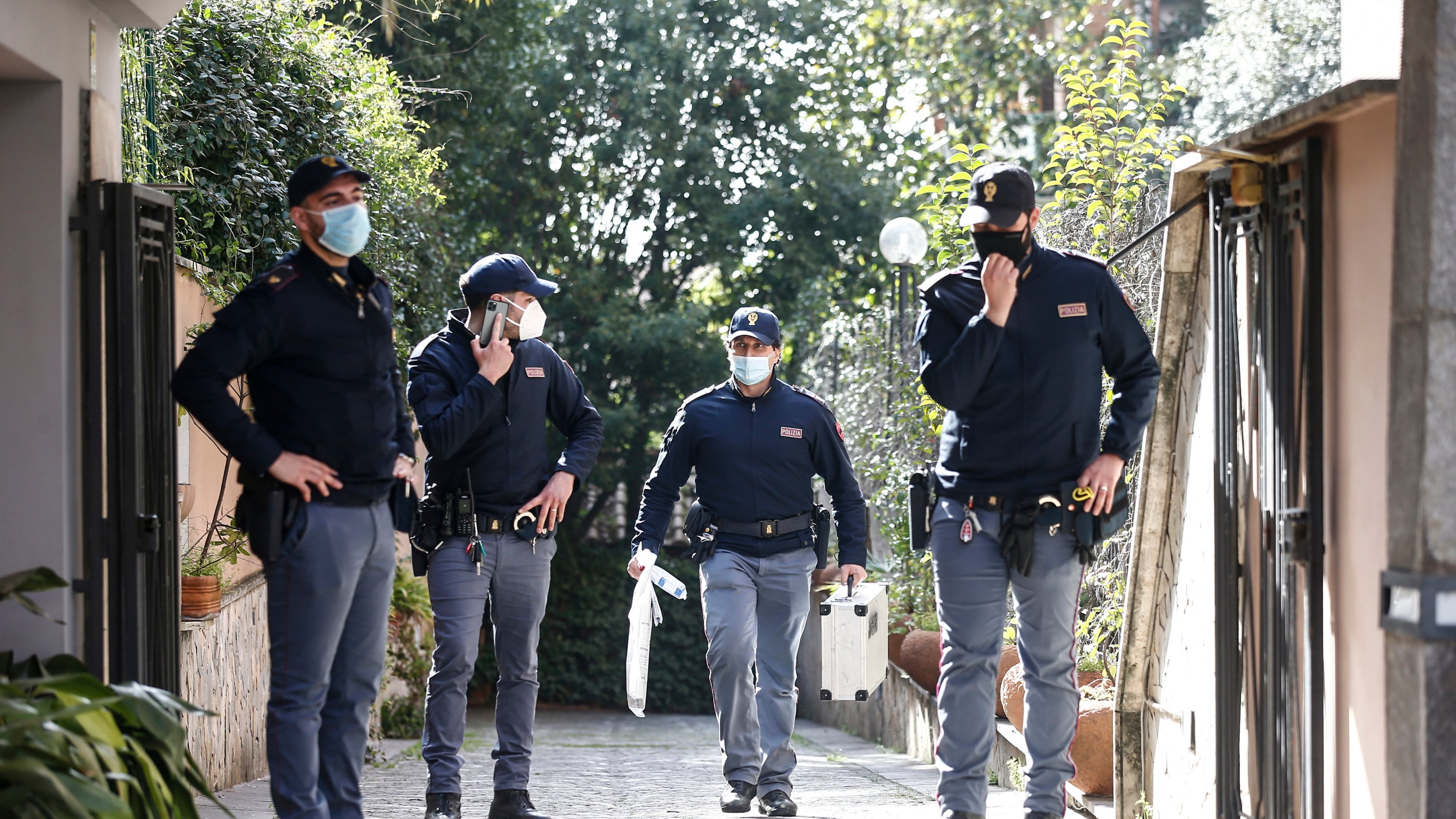 10 agenti positivi a Lampedusa. Scoppia l'ira: "Non siamo tutelati"