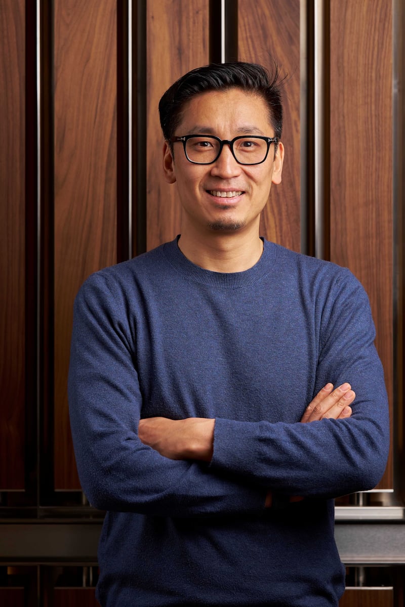Iyo, Claudio Liu