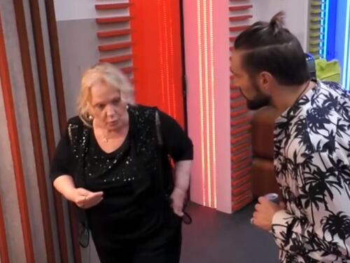 "Ti do una sberla", "Non rompere i co...": scoppia la rissa al Gf