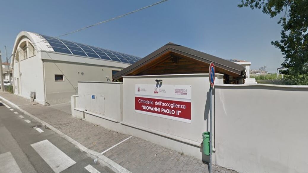 Pescara, maliano pesta personale Caritas e manda 2 agenti in ospedale