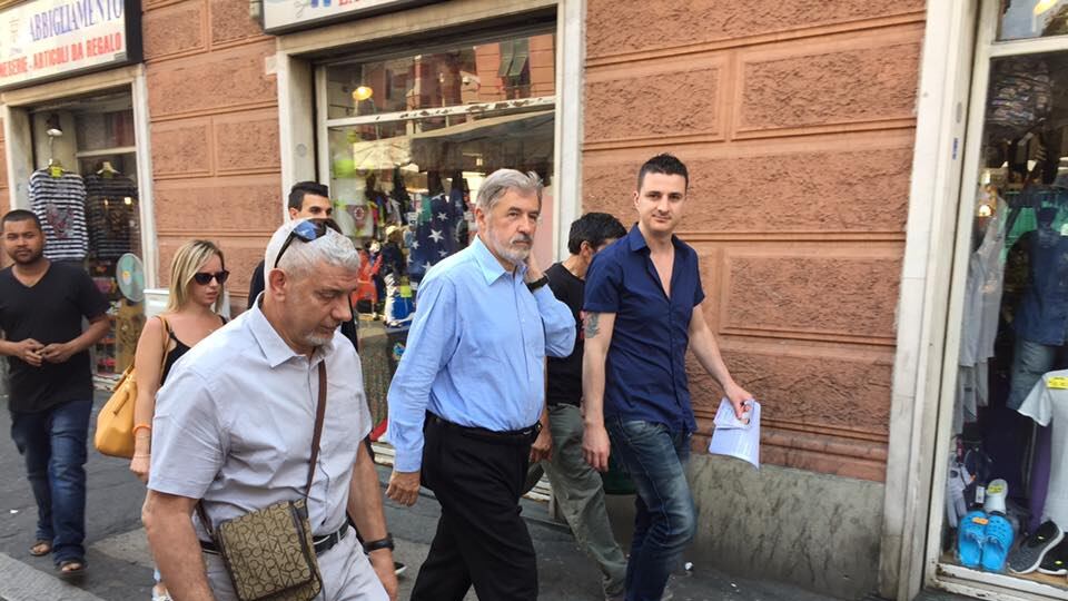 "La gente ha paura di uscire. Fermerò il declino di Genova"