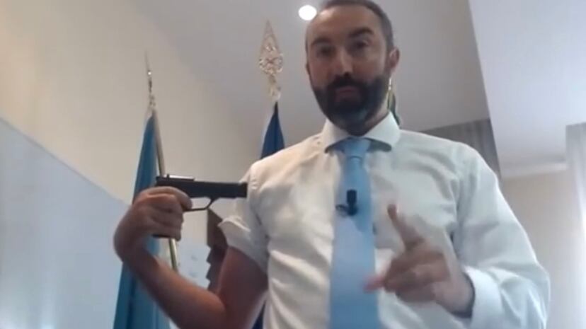 Le frasi choc che imbarazzano Conte