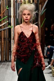 Le modelle sfilano alla Mercedes-Benz Fashion Week 7