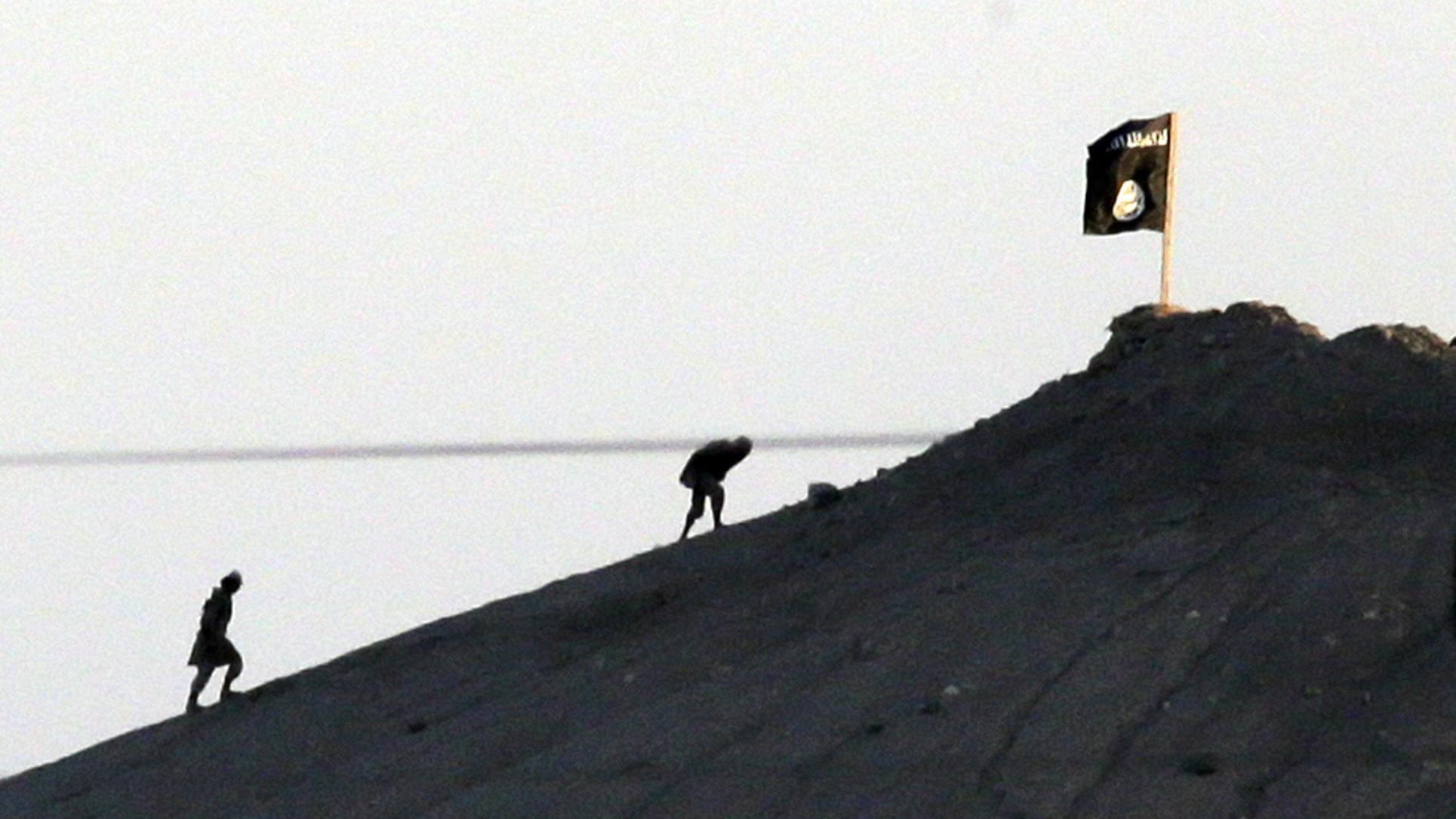 Bandiera nera a Kobane: i curdi non ce la fanno più ma i turchi non li aiutano