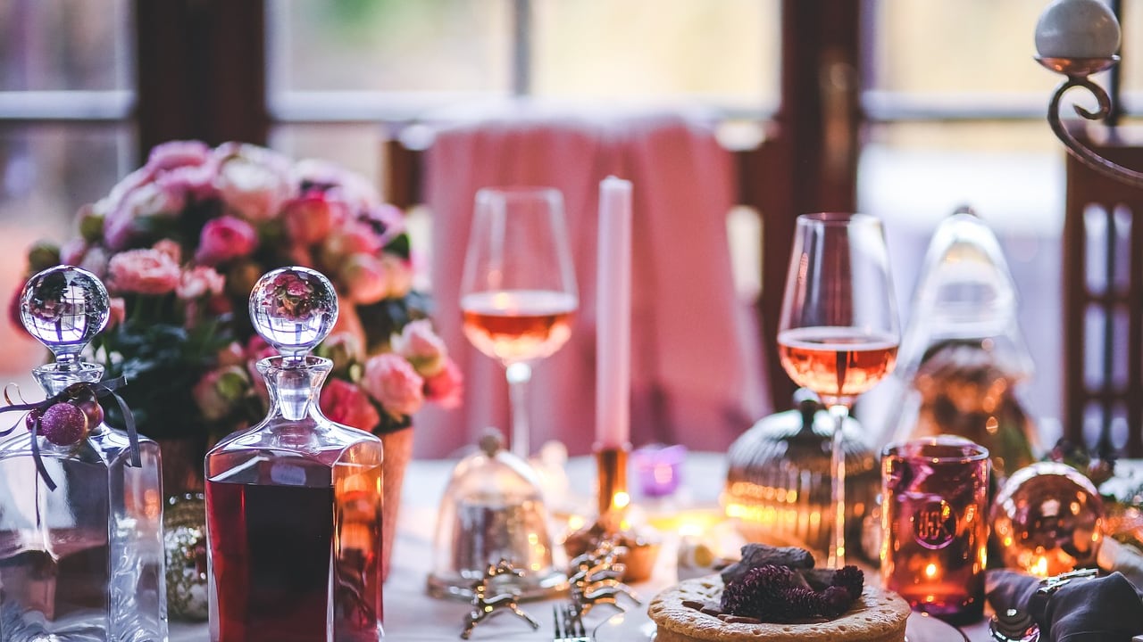 San Valentino, come vestirsi per una cena romantica la prima volta insieme