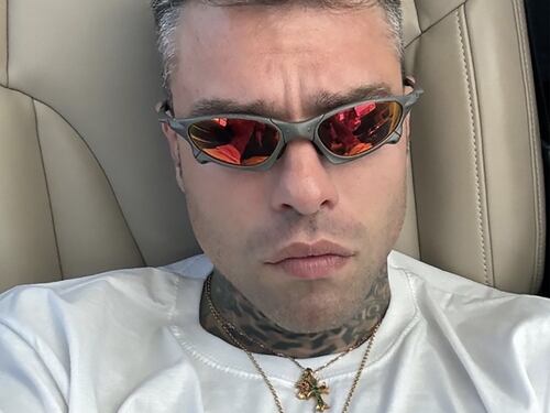 L'ospitata di Fedez alla festa della Madonna fa infuriare i parroci