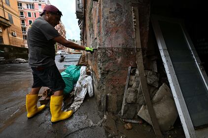 Maltempo, Genova e la Liguria flagellate dai nubifragi