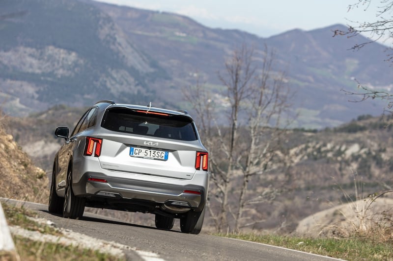 Kia Sorento 2024: guarda tutte le foto 12