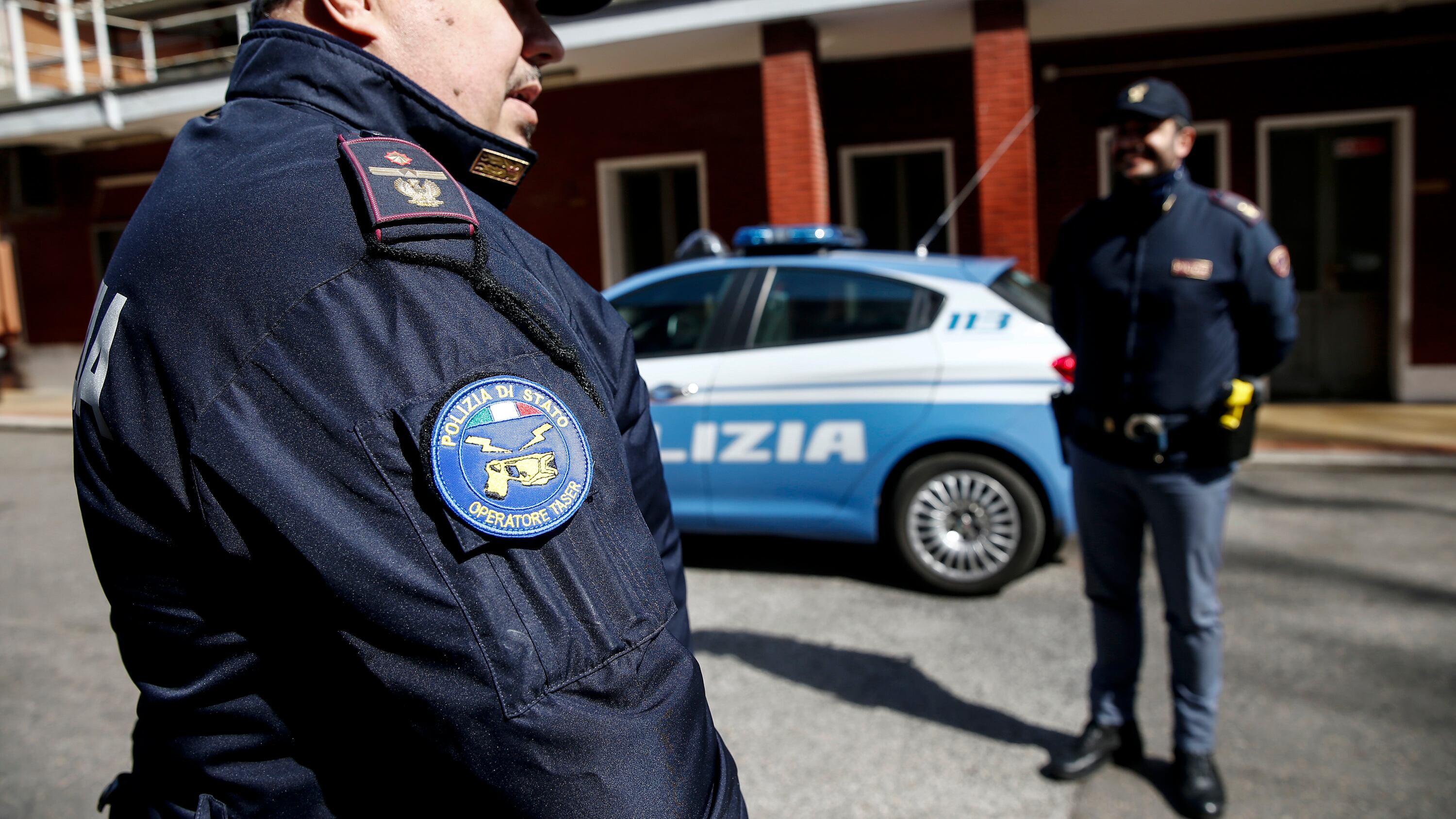 "Vediamoci per chiarire". Ma era una trappola: così ha tentato di dare fuoco all'ex a Verona