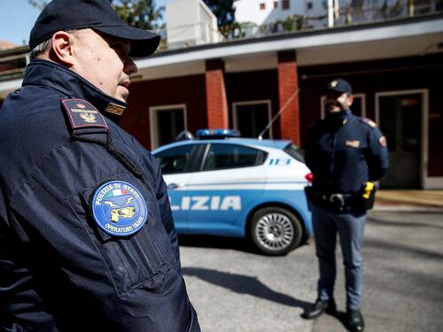 "Vediamoci per chiarire". Ma era una trappola: così ha tentato di dare fuoco all'ex a Verona