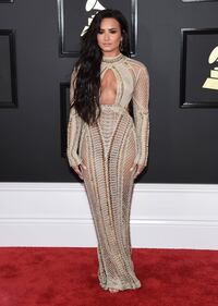 Demi Lovato, sexy trasparenze allo specchio 29