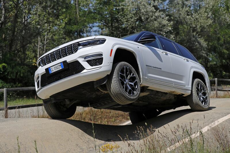 Jeep Grand Cherokee 4xe: guarda tutte le foto 14