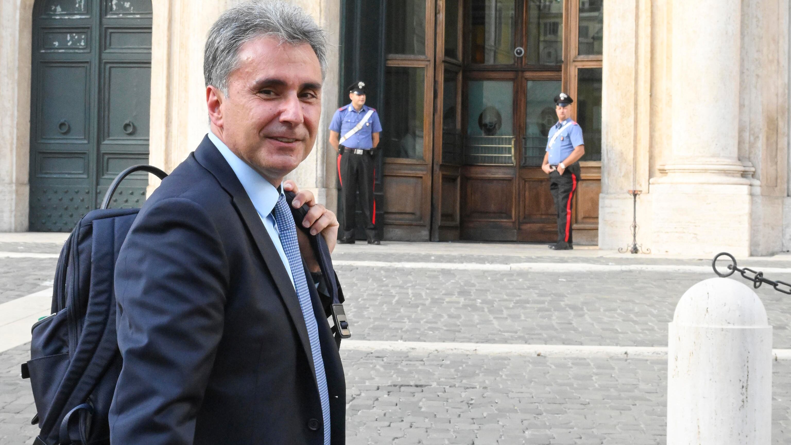 "Ricci deve chiarire su Affidopoli. La sua è una fuga reiterata"