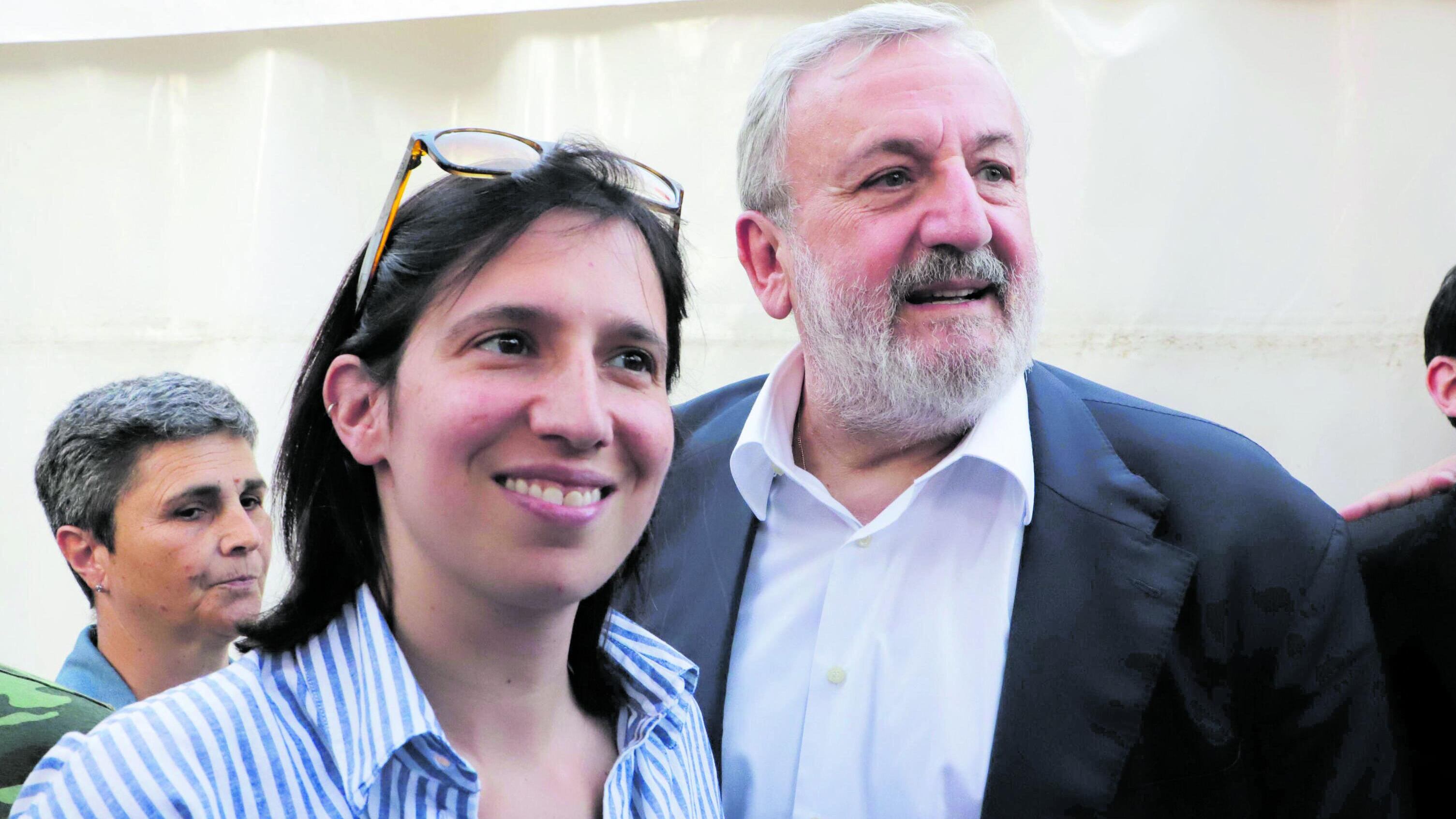 Il trucchetto di Emiliano si sfila, ma fa l'assessore