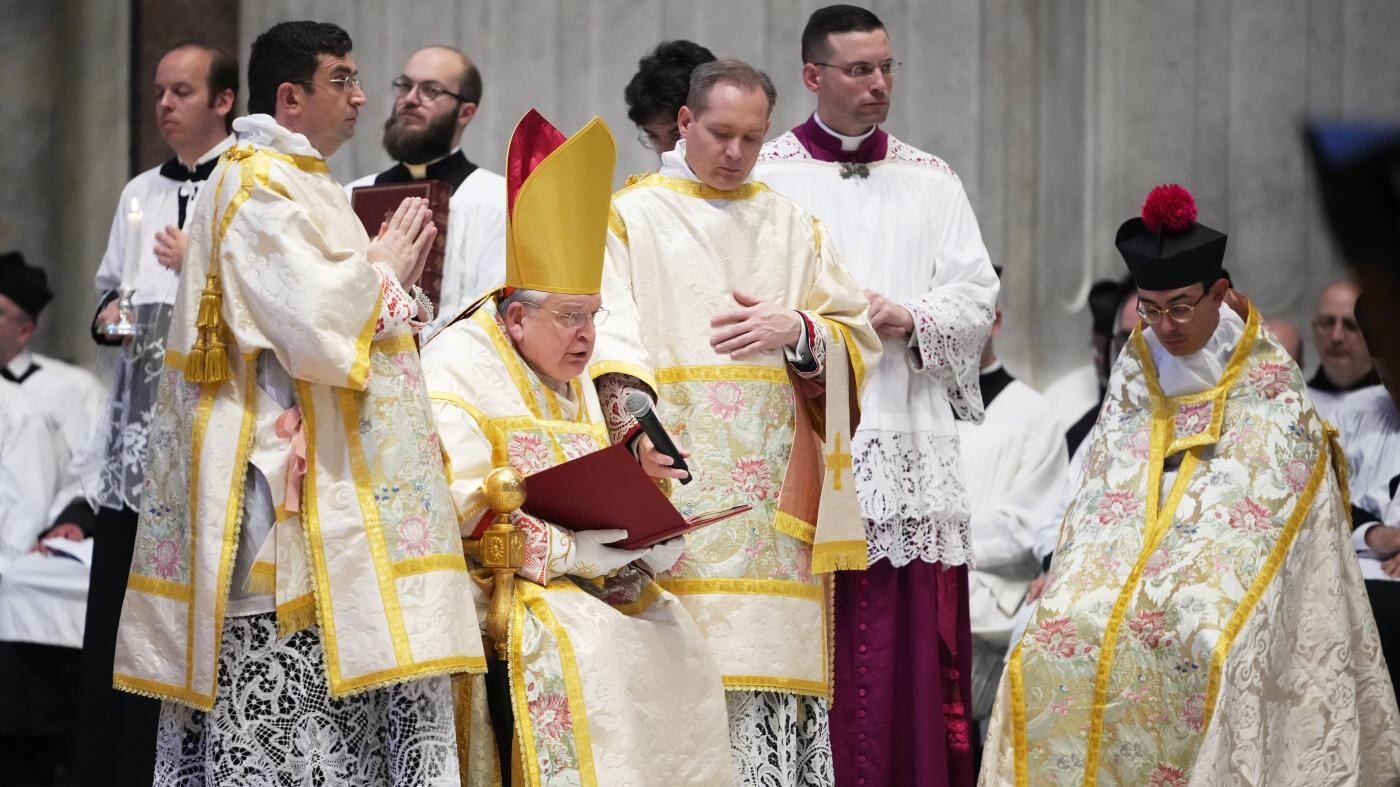 Rivincita dei conservatori. Burke a San Pietro con la messa in latino