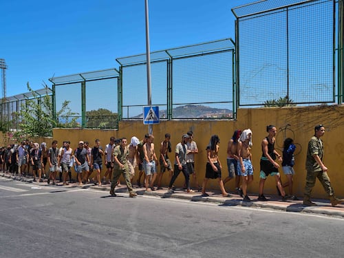 Dopo Ceuta l’Italia incalza l’Europa sui migranti: più frontiere, rimpatri e centri esterni