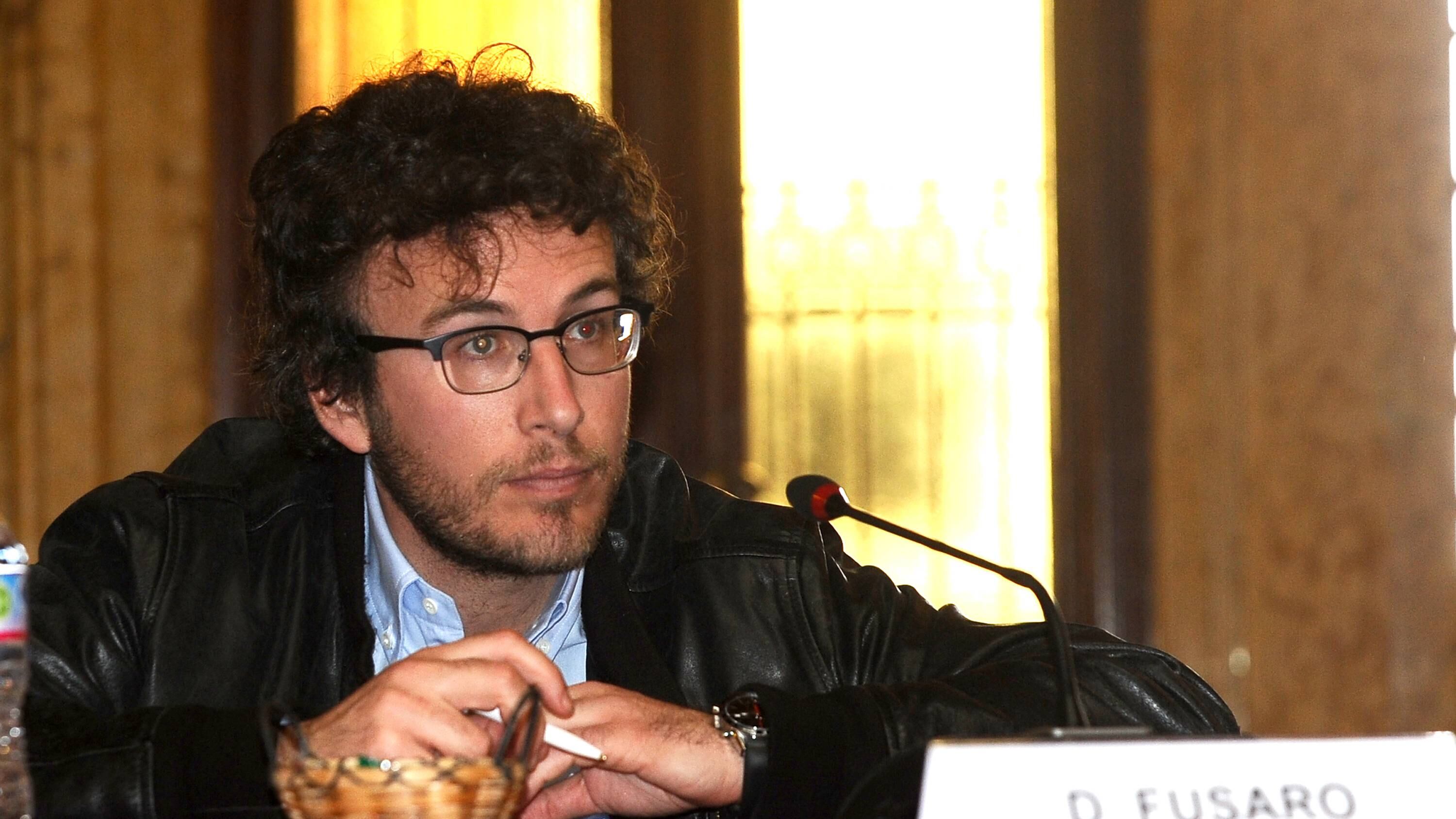"Chiaro, no?": e Fusaro dimostra per sbaglio l'efficacia dei vaccini