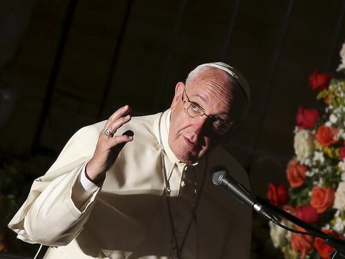 Immigrati, Papa Francesco: "Respingerli in mare è atto di guerra"
