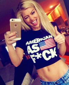 Shannon Ihrke, la sexy patriota contro il terrorismo 9