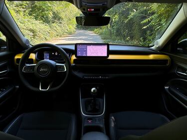 Jeep Avenger 1.2 Summit: guarda la gallery del B SUV a benzina 17