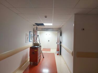 Incendio all'ospedale di Brescia, le foto dopo l'evacuazione 7