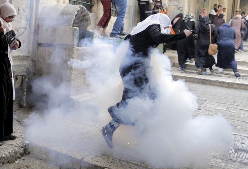 Israele, per il terzo giorno di fila scoppiano scontri sulla Spianata