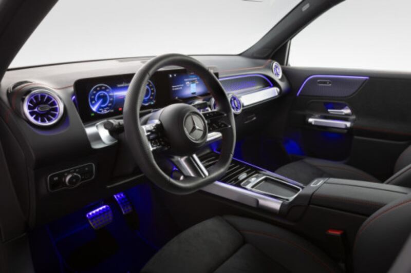 Mercedes-Benz EQB e GLB: guarda la gallery 20