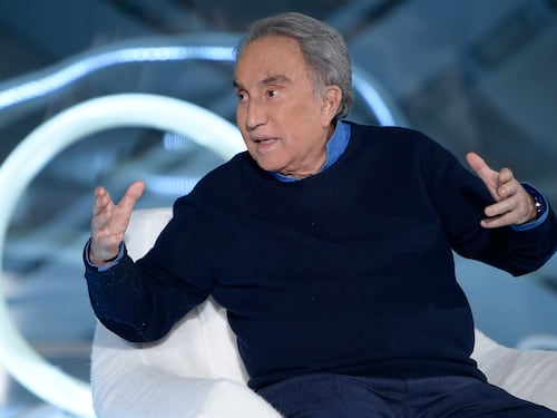 Emilio Fede in ospedale: "Esperienza drammatica, qui per una brutta caduta"