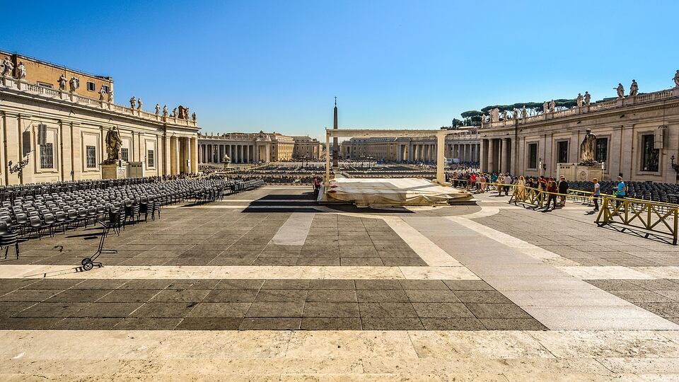 Se papa Francesco pensa ad abolire il Vaticano
