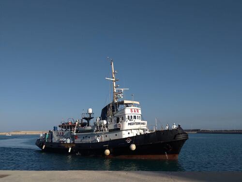 Due mesi di stop e 10mila euro di sanzione: la decisione del prefetto sulla nave Ong Mediterranea