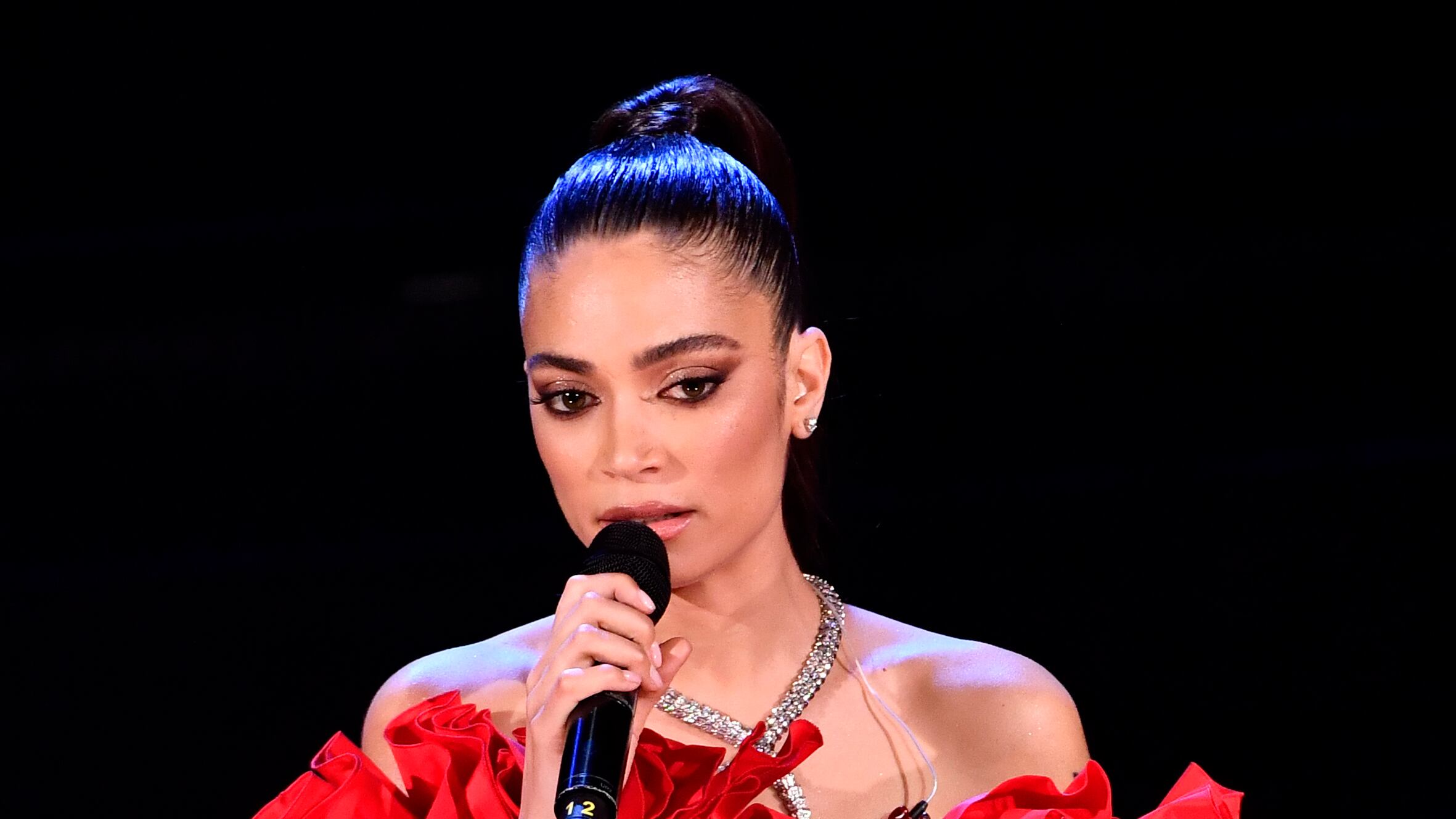 Elodie piange all'Ariston e confessa: "Non mi sentivo all'altezza e invece..."