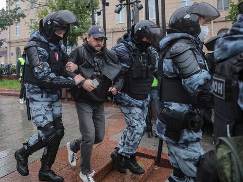 Il pugno di ferro di Putin: pene più severe per i disertori