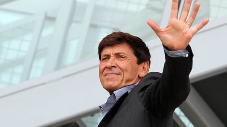 Gianni Morandi: "Facebook? Ecco come l'ho conquistato"