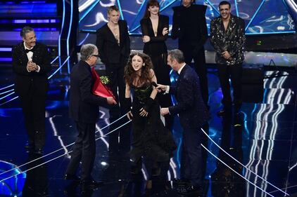 Angelina Mango vince la 74esima edizione del festival di Sanremo 3