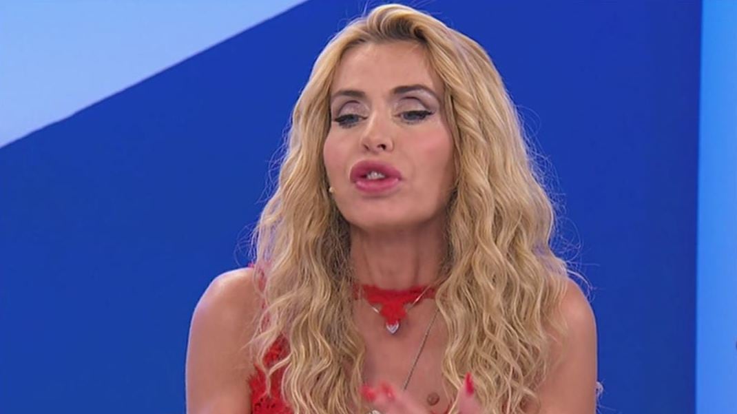 Valeria Marini: “Salvini è un grande, ho capito perché ha tanto consenso”