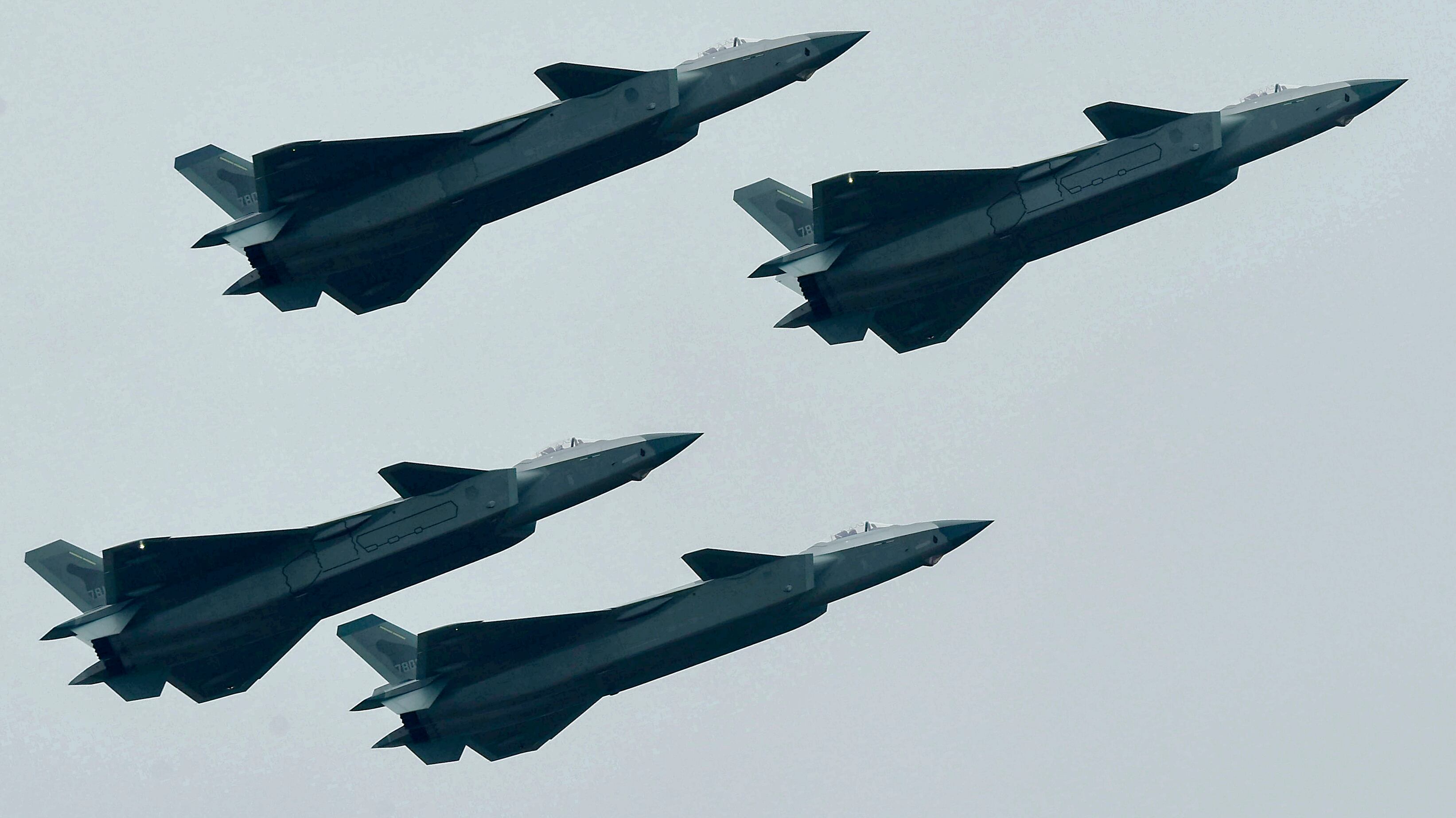 "Hanno agganciato un aereo straniero": alta tensione in Cina