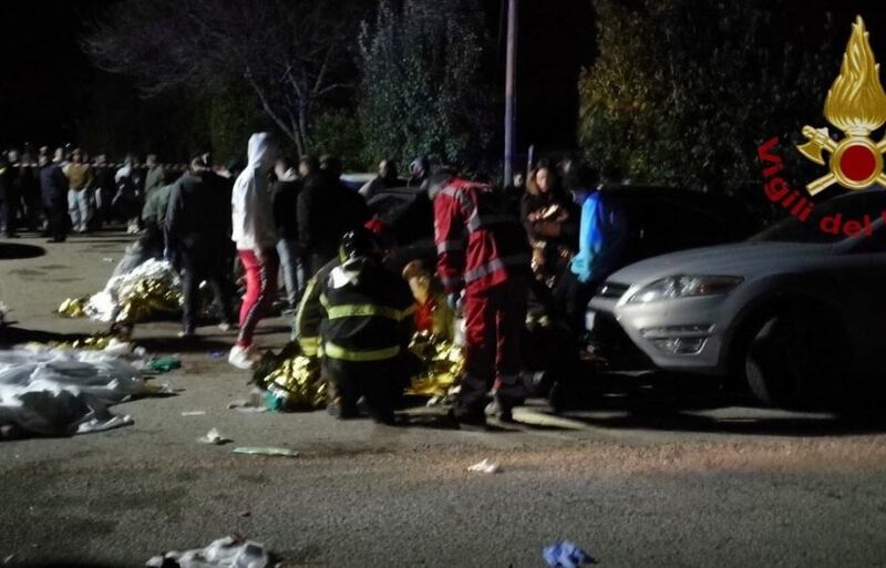 Tragedia in discoteca ad Ancona: 6 morti nella calca 4