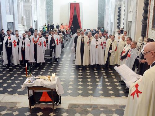 Nella chiesa sconsacrata di Ventimiglia i Templari festeggiano 900 anni dell'Ordine