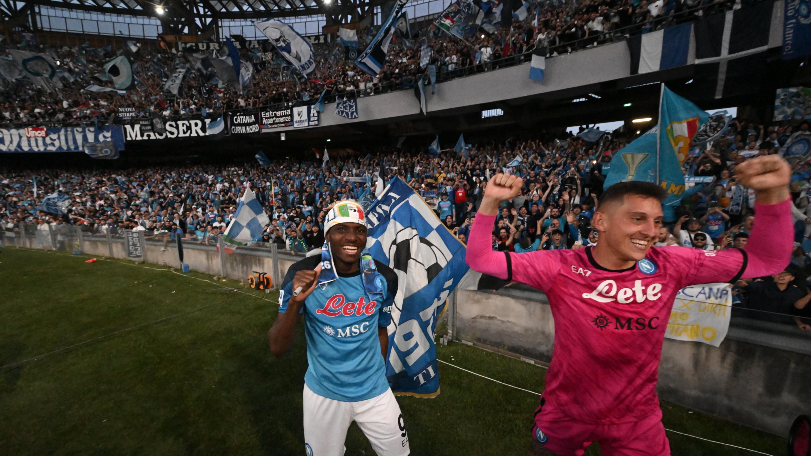 Napoli e il Napoli, finalmente l'abbraccio