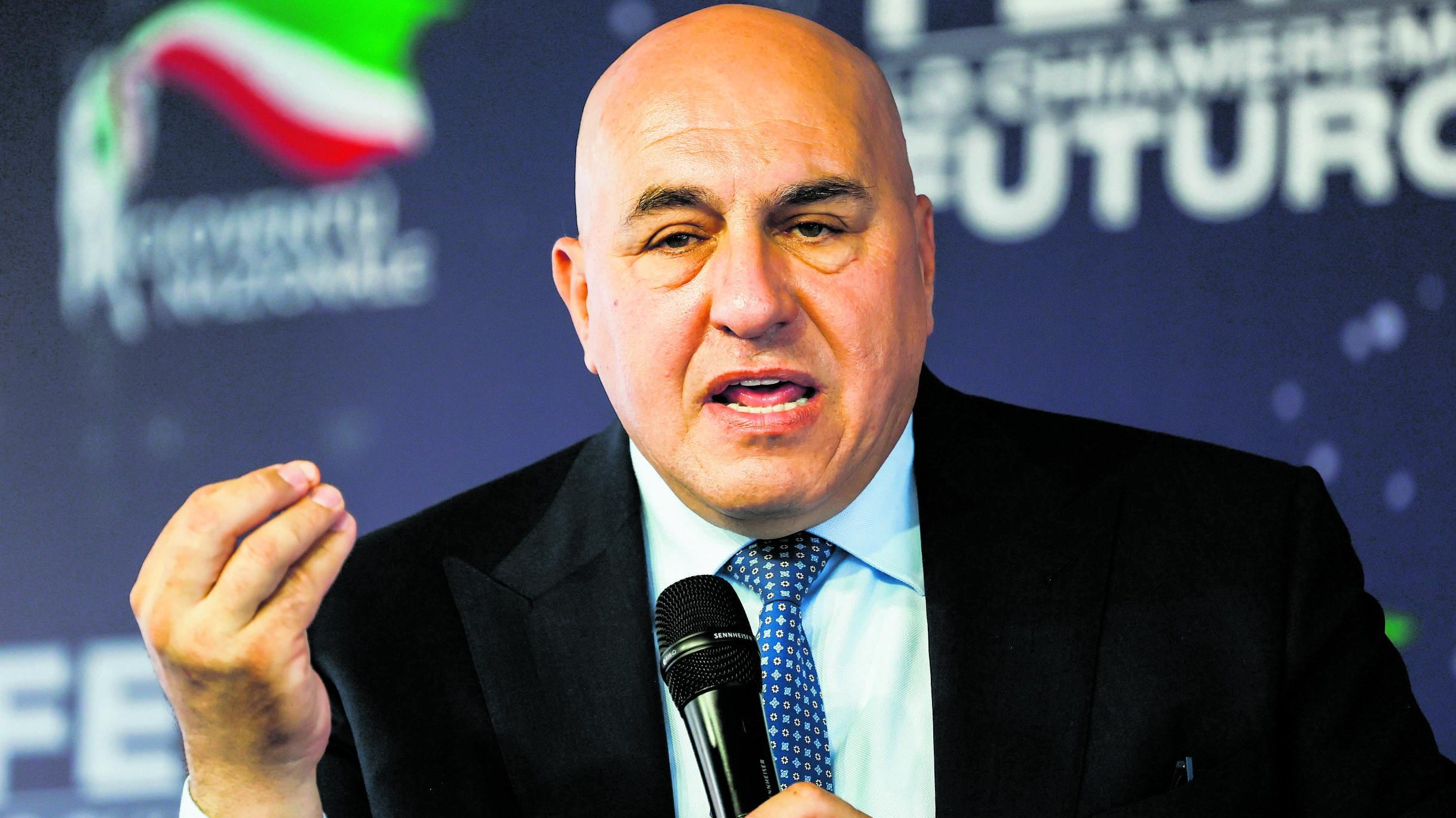 "I tempi sono cambiati, anche la Nato cambi. L'Onu? Non conta"