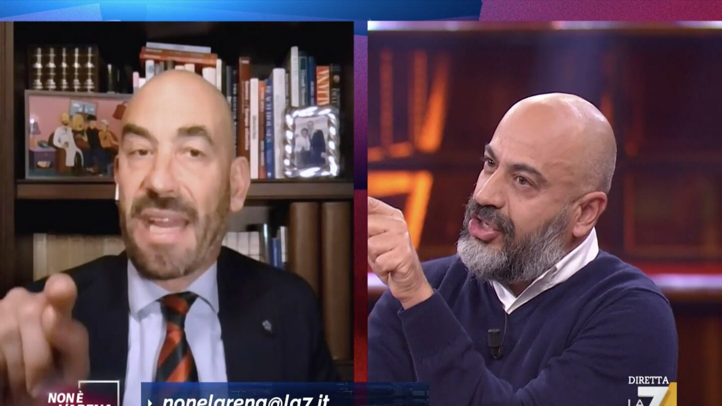 "Figlio di papà", "Ignorante". Scontro di fuoco tra Paragone e Bassetti