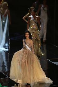 Miss Universo, lo spettacolo dei costumi più belli 7