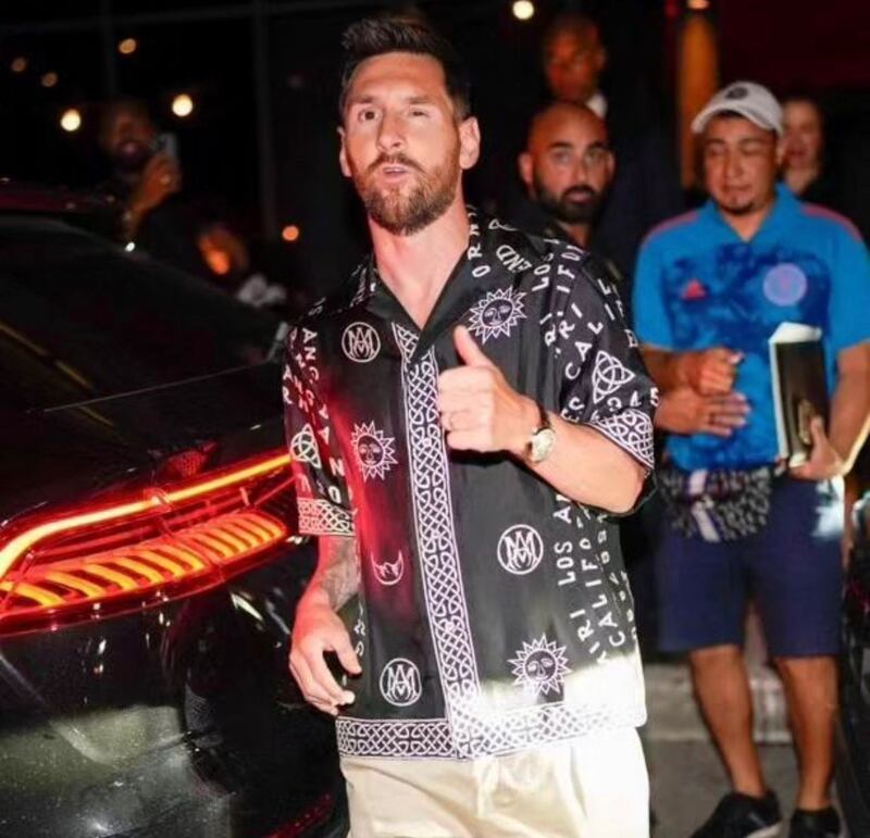David Beckham e Leo Messi: cena stellare insieme alle mogli a Miami 1