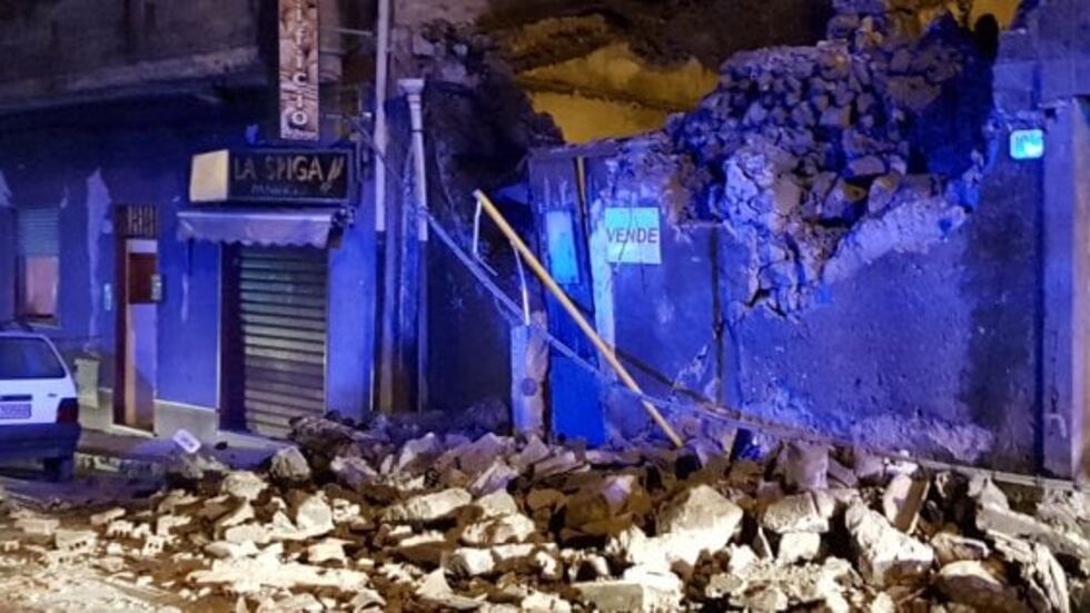 Terremoto Etna, post choc su Facebook: "Per il cenone di Capodanno abbiamo siciliani arrostiti..."