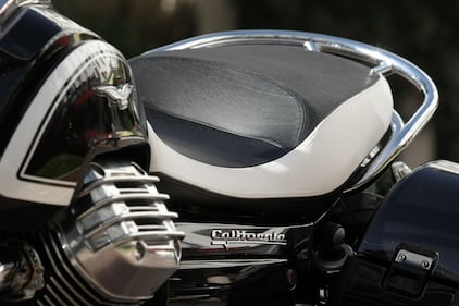 Moto Guzzi California 1400 Touring 12