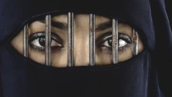 Manuale Isis: "La donna è schiava"