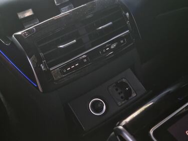 Audi A8 60 TFSI e, guarda la gallery  15