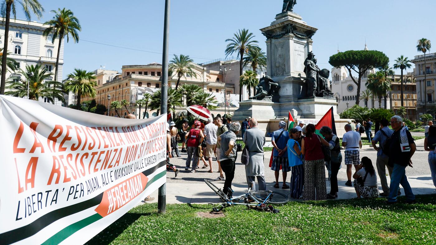 La Cassazione tiene in carcere Anan. La sinistra: "Combatte per la libertà"